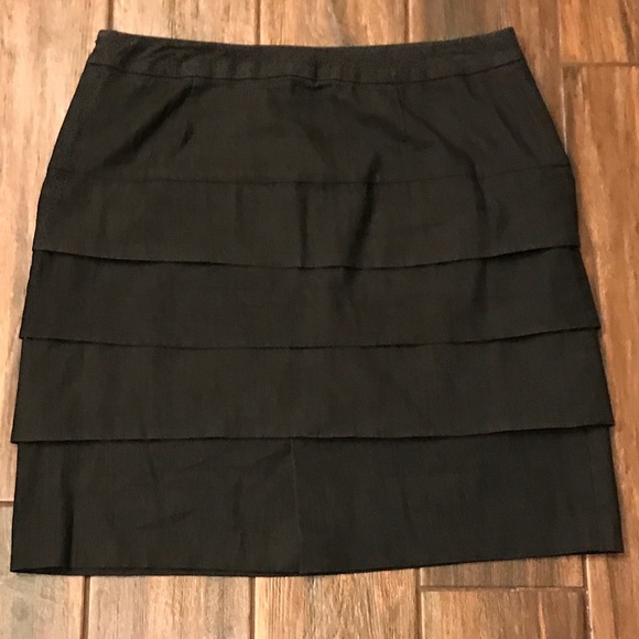 LN Larry Levine brand Women's skirt with layers - Picture 3 of 6